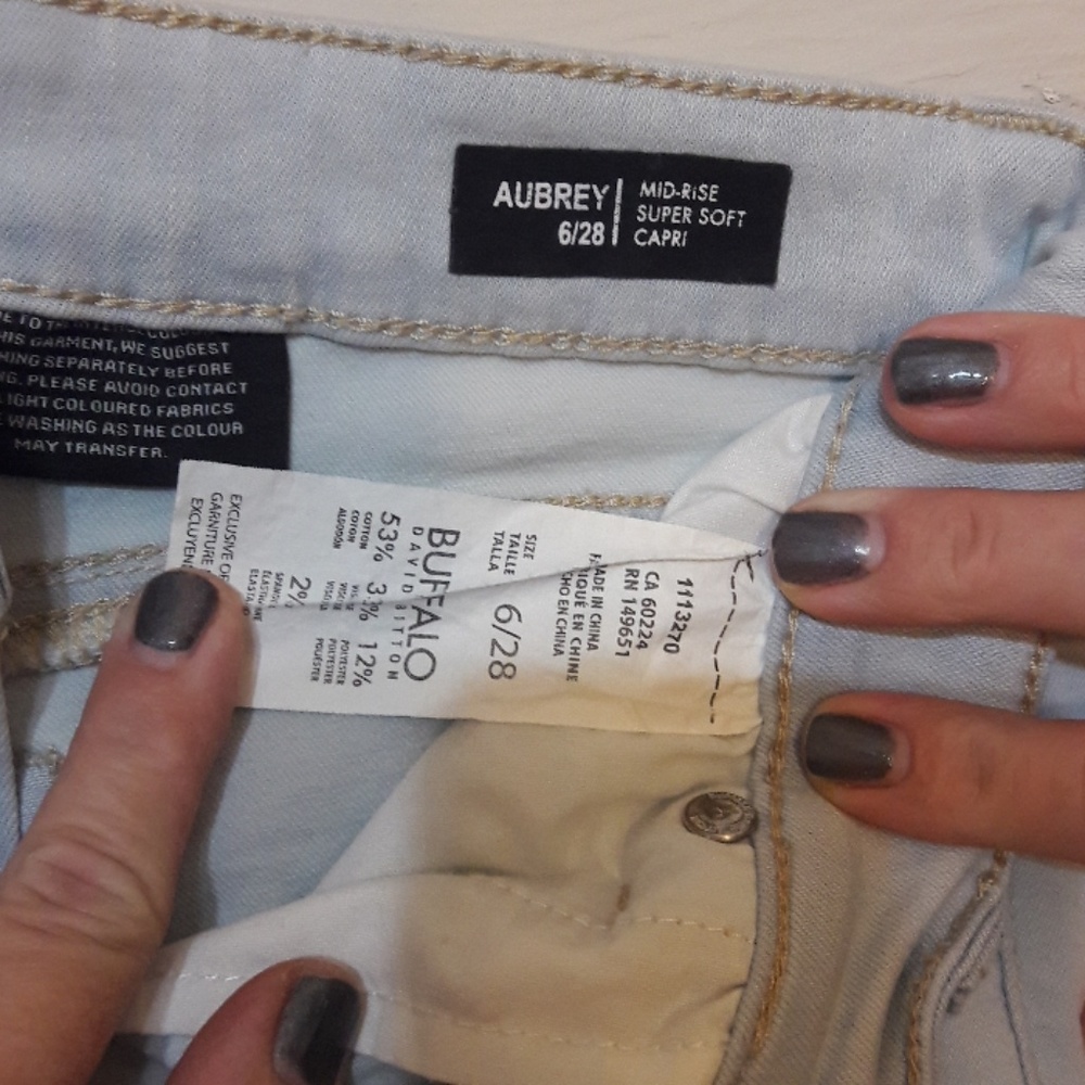 Light Denim Capris - Picture 6 of 6
